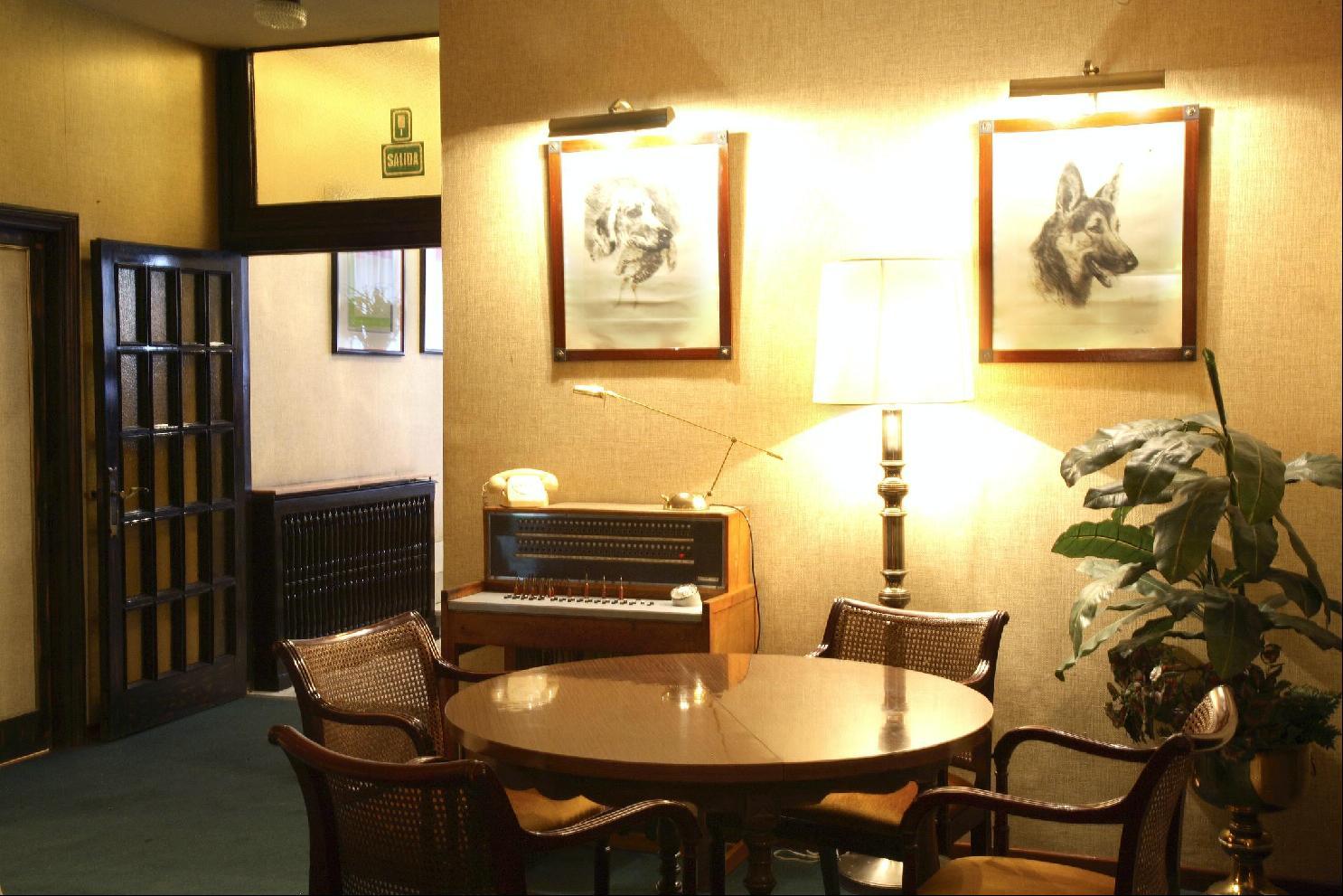 Monclus Hotel Паленсия Екстериор снимка